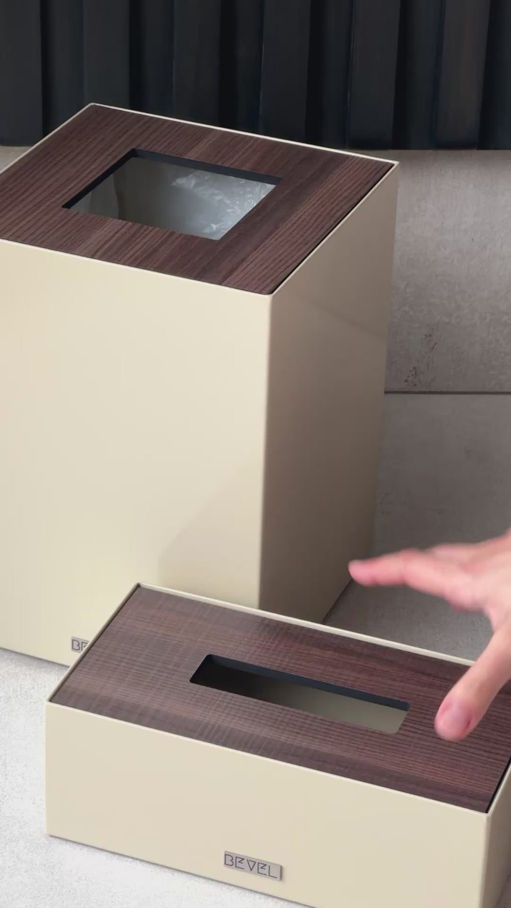 Beige Metal with Wooden Lid Set