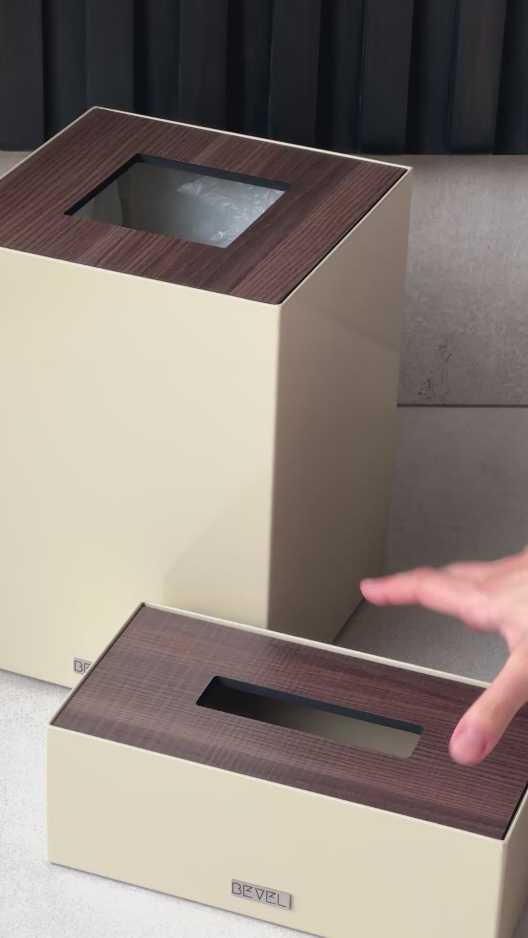 Beige Metal with Wooden Lid Set