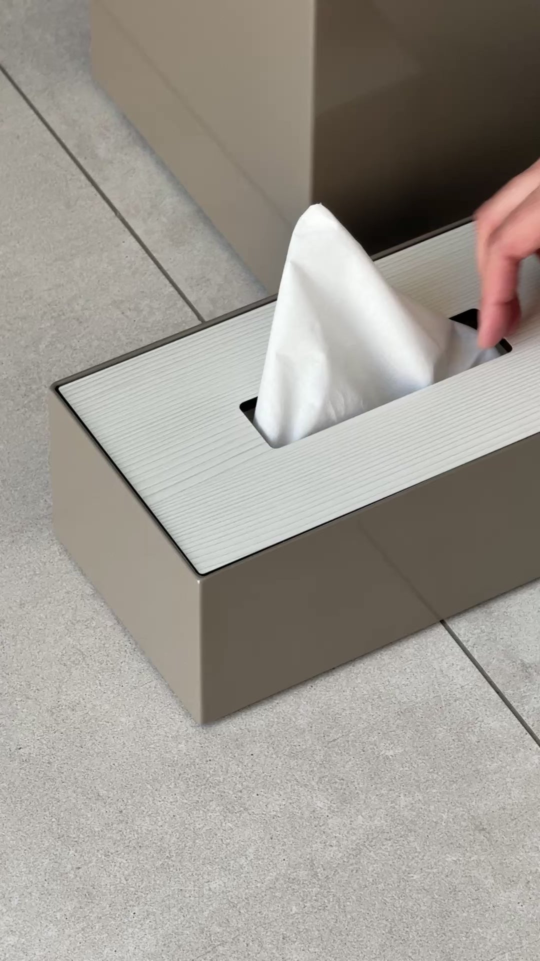 Medium Greige Metal with Wooden Lid Tissue box